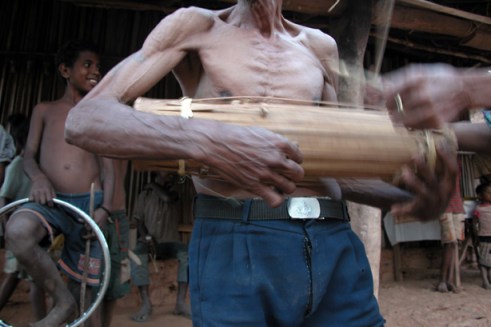 The lakado is rarely played today. Here, Baptiste performs with his wife. (Photo by Maria Bakkalapulo)